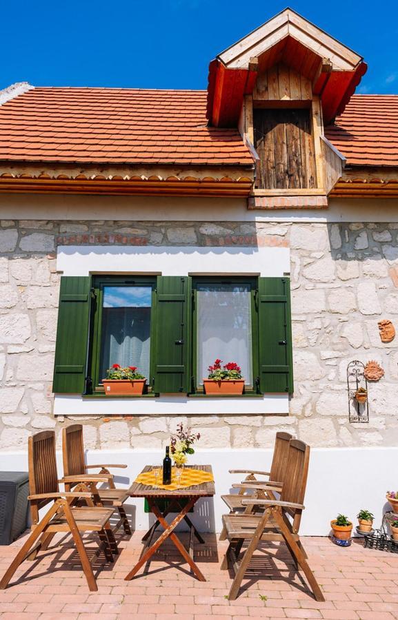 Villa Kőfejtő háza Fertőrákos Esterno foto