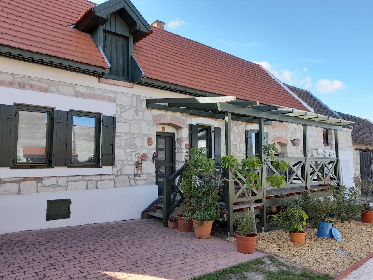 Villa Kőfejtő háza Fertőrákos Esterno foto